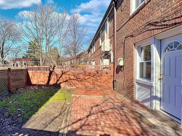147-43 Village Road #38A, Kew Garden Hills, NY 11367