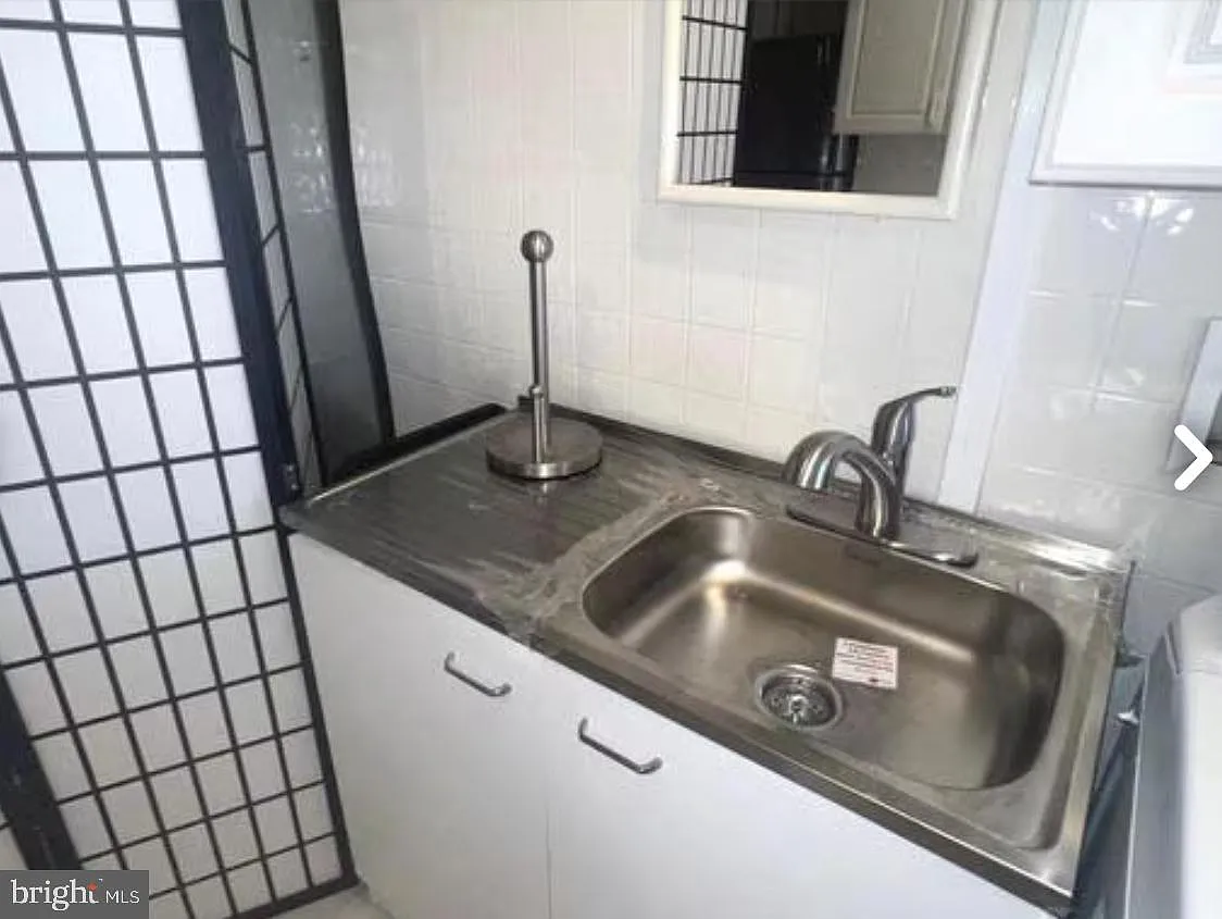 1 bed, 1.0 bath, 704 sqft, $1,650 — Photo 3