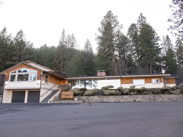 81 Otten Dr, La Grande, OR 97850