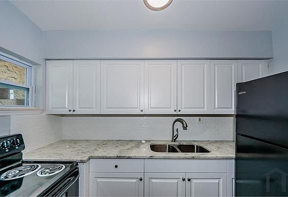 3rd image of 5744 8th Ave N APT B