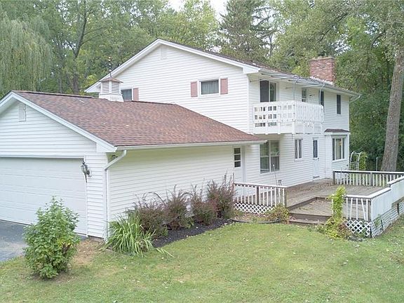 3rd image of 75 Henning Dr