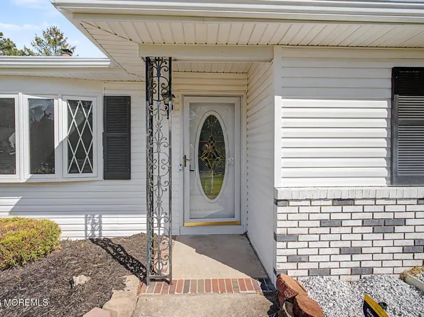 3 Whitaker Drive, Toms River, NJ 08757
