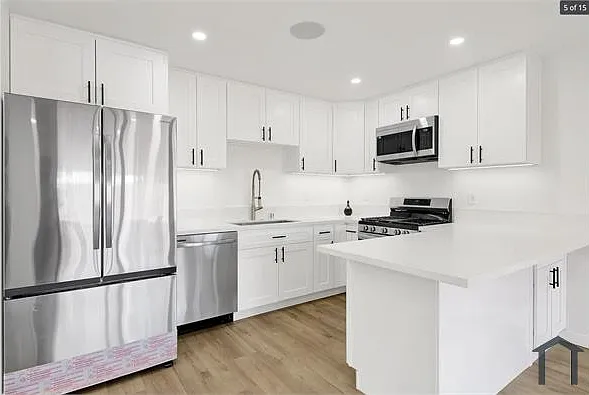 3333 Fairfield Ave #A — Photo 5
