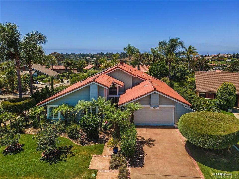 1st image of 303 El Pedregal Dr
