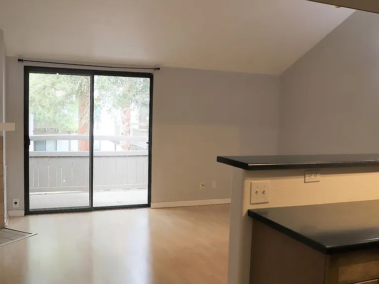1890 Tradan Dr — Photo 5