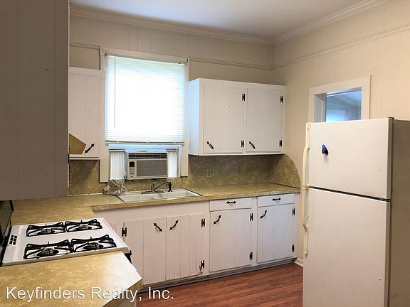 2nd image of 938 N Jefferson Ave