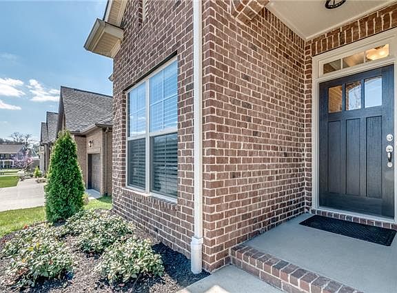 2nd image of 2178 Kirkwall Dr