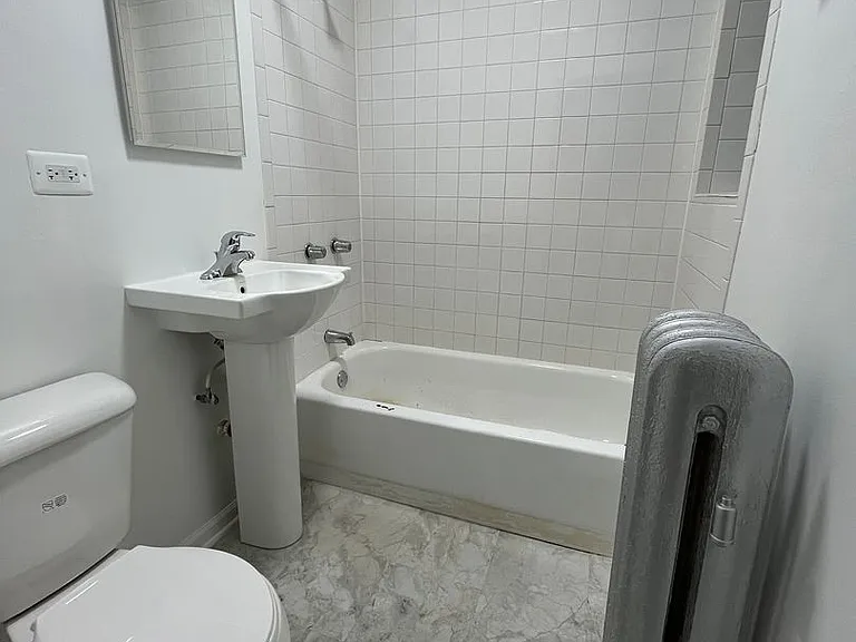 5000 W Adams St — Photo 7