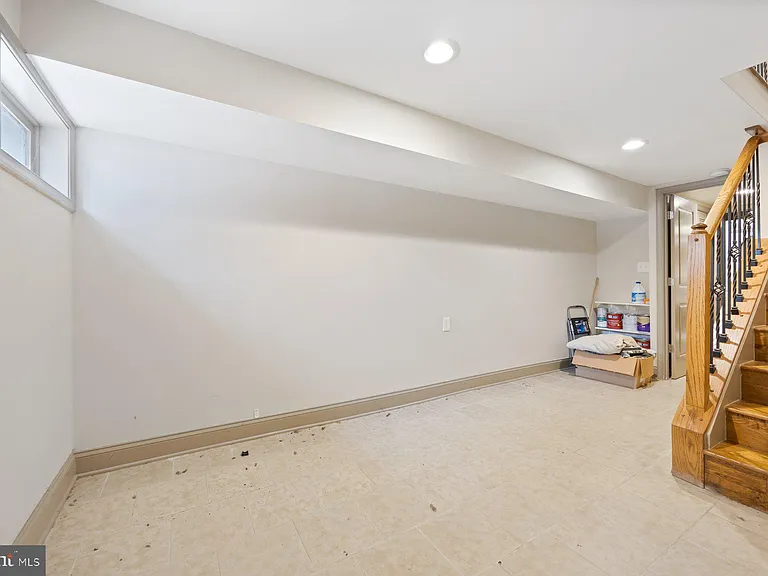2209 Mullikin St — Photo 23