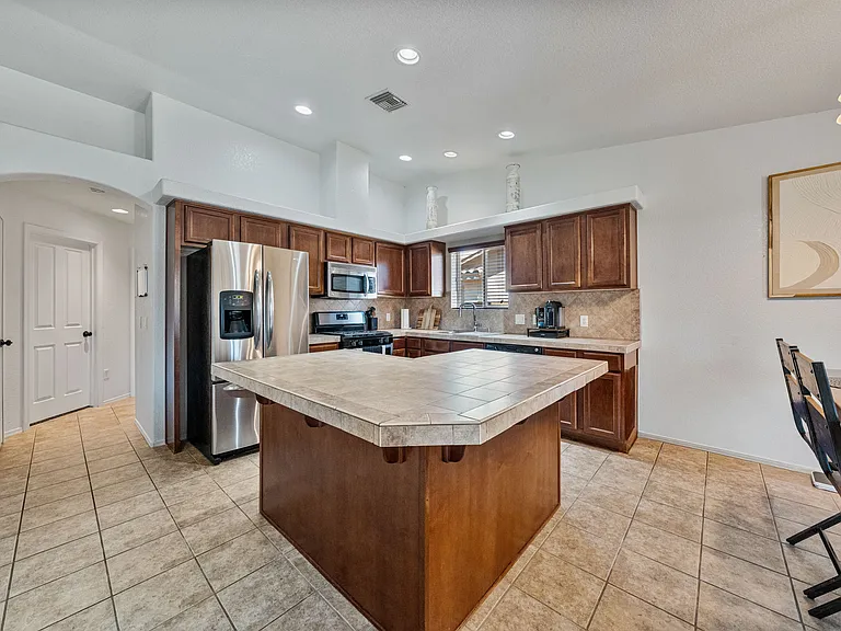 11569 E 24th Ln — Photo 13