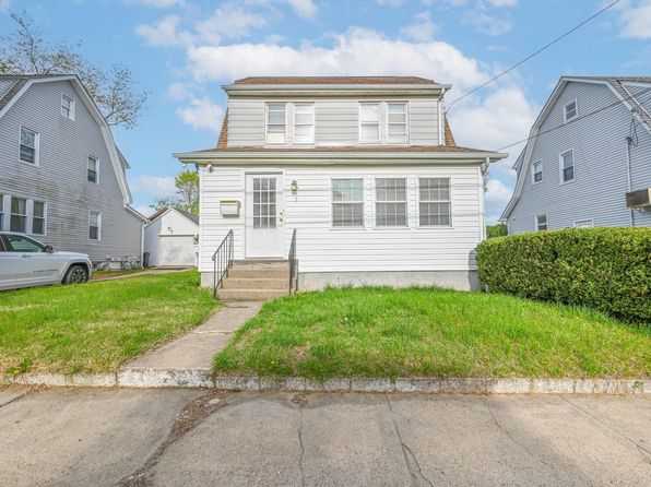 12 Maryland Avenue, Glen Cove, NY 11542