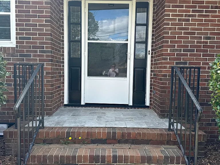 406 Kirkland Dr — Photo 3
