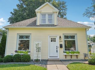 209 8th Ave N, Hopkins, MN 55343