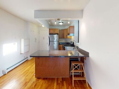 572 Sterling Pl APT 4A, Brooklyn, NY, 11238