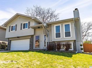 13303 Chandler Ct, Omaha, NE 68138