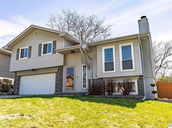 13303 Chandler Ct, Omaha, NE 68138