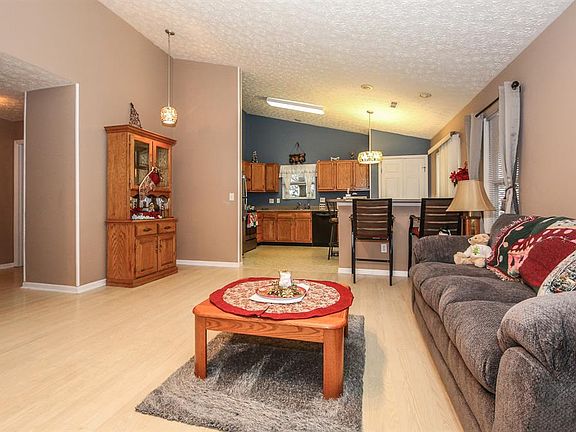 3rd image of 3892 Pebble Creek Ln