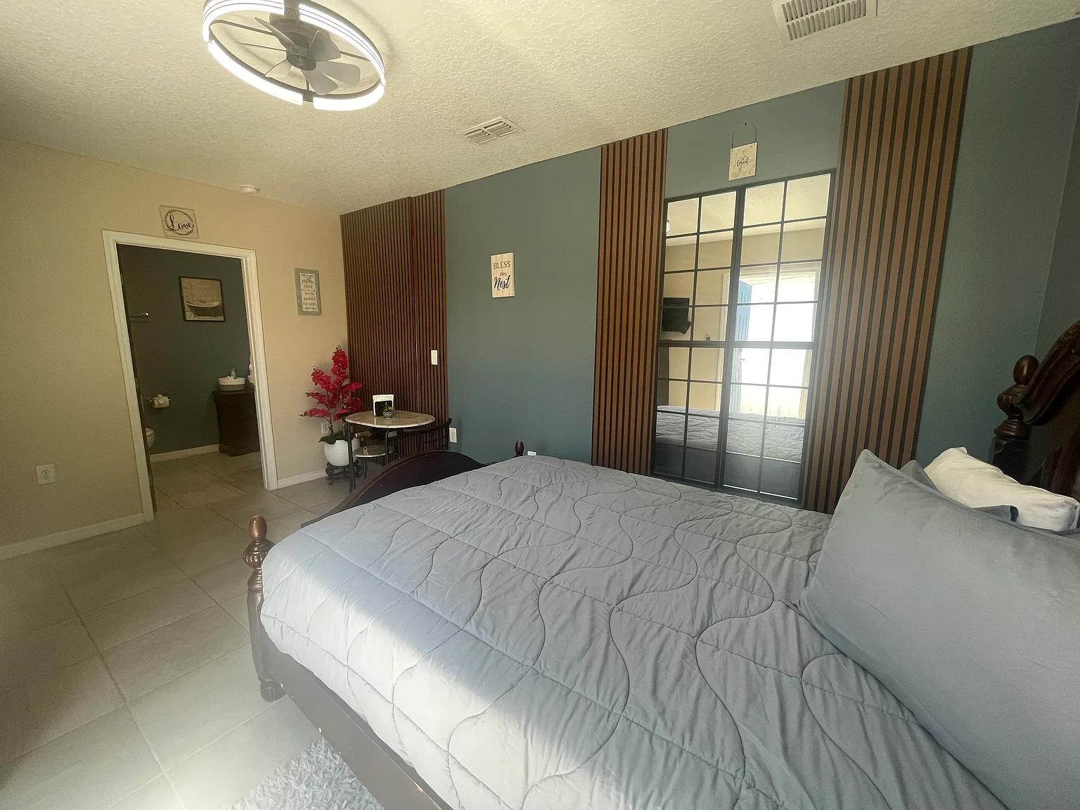 Studio, 152 sqft, $1,050 — Photo 3
