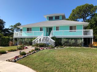 1095 Laurel Woods Dr, Nokomis, FL 34275
