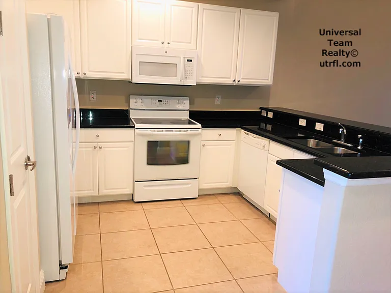 13661 Julias Way #1323 — Photo 3