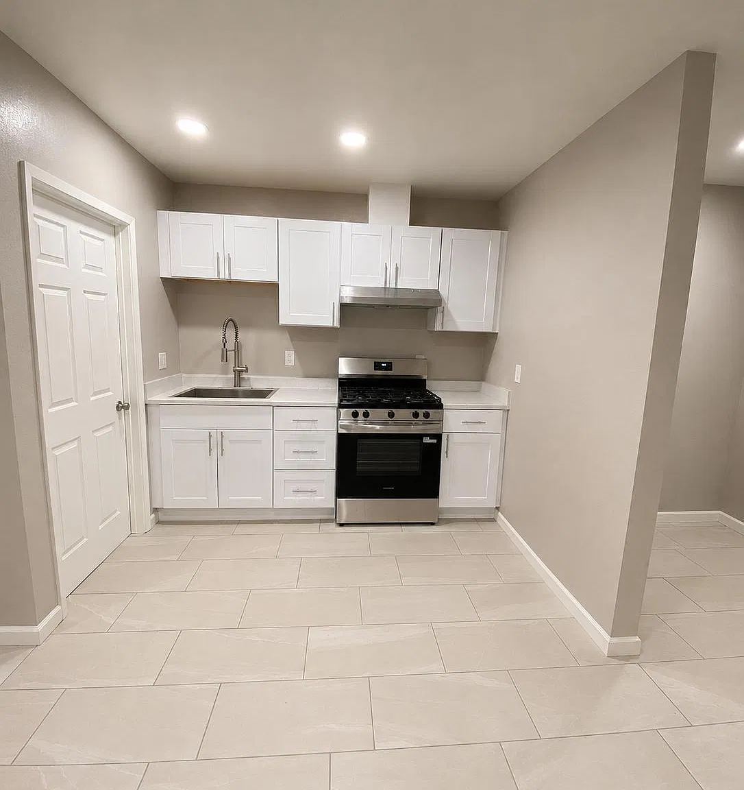 Studio, 500 sqft, $1,500 — Photo 4