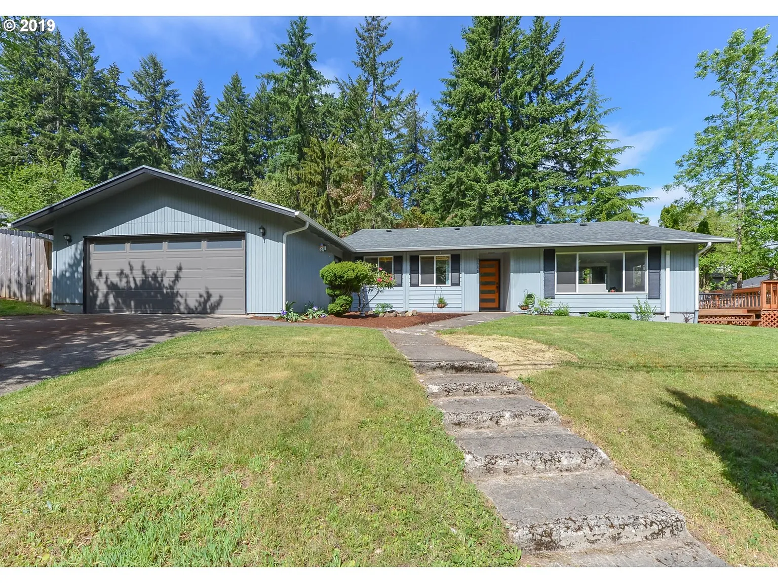2588 City View St photo 1
