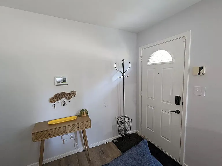 3412 Merrill Pl — Photo 8
