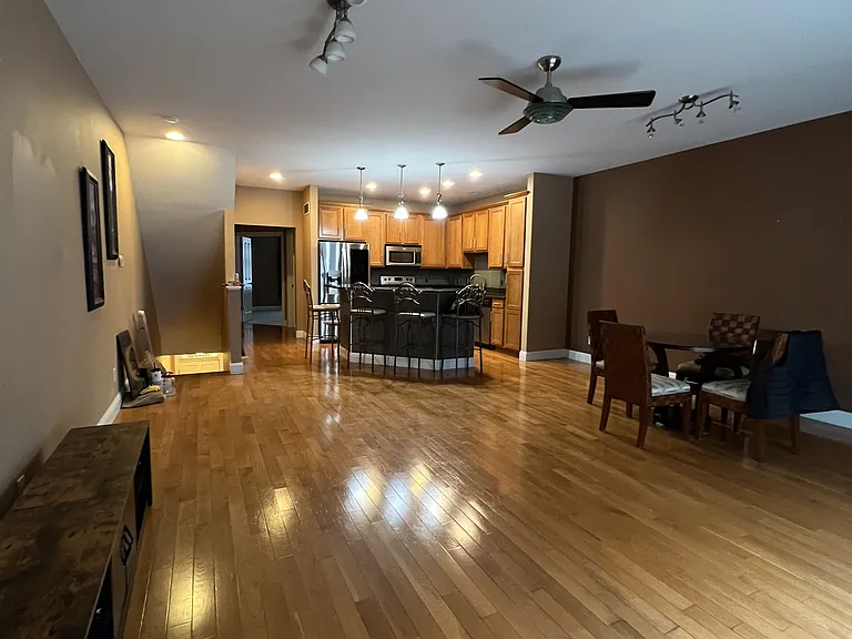 2355 S 7th St — Photo 3