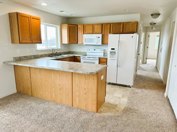 4100 Pierce Ave APT D, Cheyenne, WY 82001