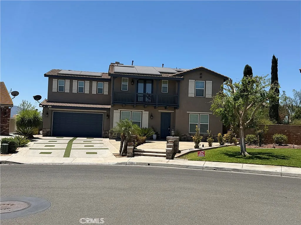 5 bed, 4.5 bath, 4306 sqft, $4,800 — Photo 1