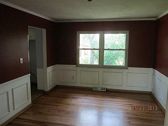 4th image of 6070 Darby Ln