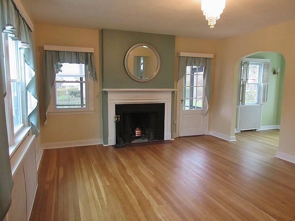 Lvng rm 2019 flrs finished