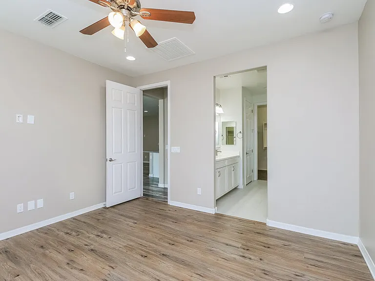 4411 W Kirkland Ave — Photo 11