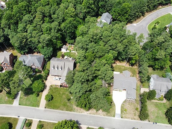 4th image of 5940 Brickshire Dr