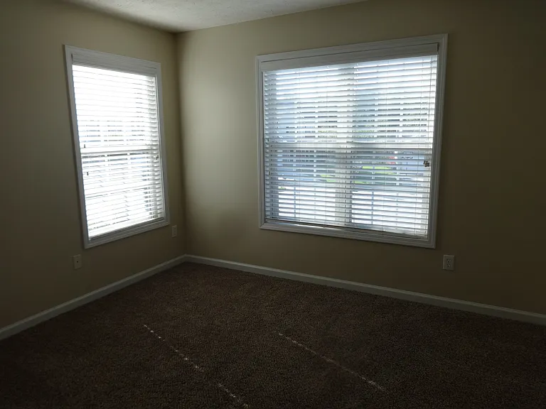 834 Glen Abbey Dr — Photo 11