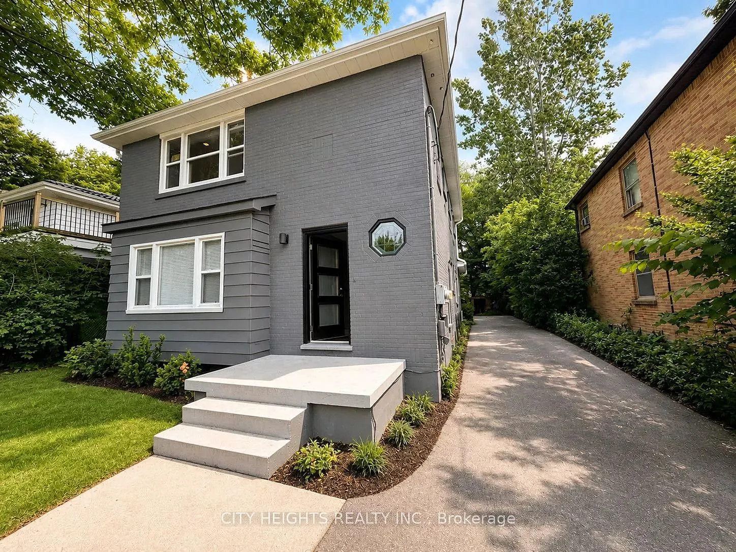 2 bed, $1,900 — Photo 2