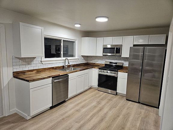 3rd image of 559 S Kendall Ave
