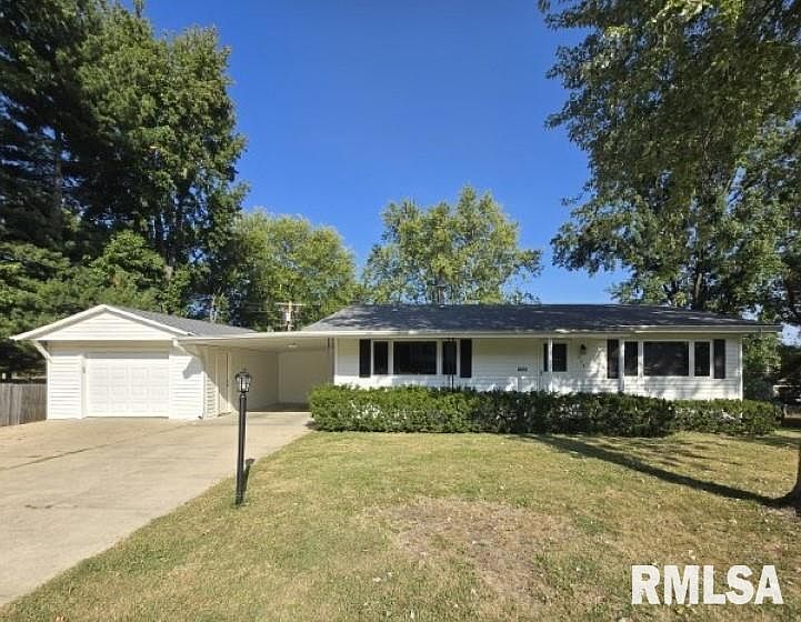 1st image of 904 Blueberry Hill Ave
