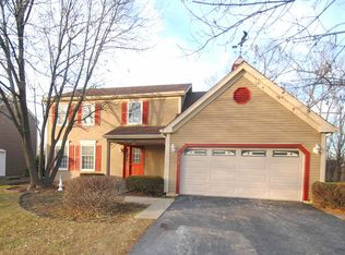 717 Old Hunt Rd, Fox River Grove, IL 60021