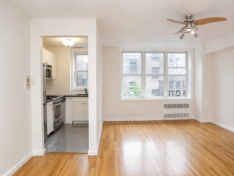 483 Ocean Pkwy #3F — Photo 4