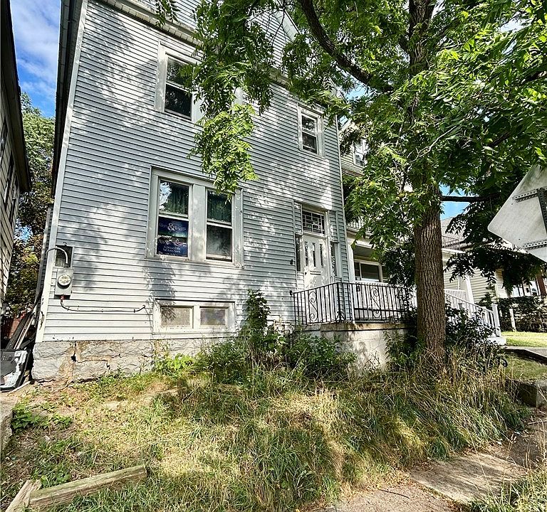 1st image of 49 Barry Pl