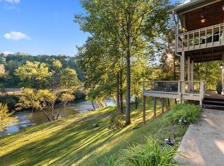 519 Tanasi Ln, Franklin, NC 28734