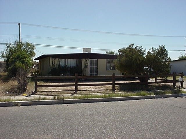2nd image of 4432 E 32nd St