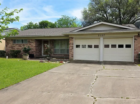 3107 Eastland Ave, Greenville, TX 75402