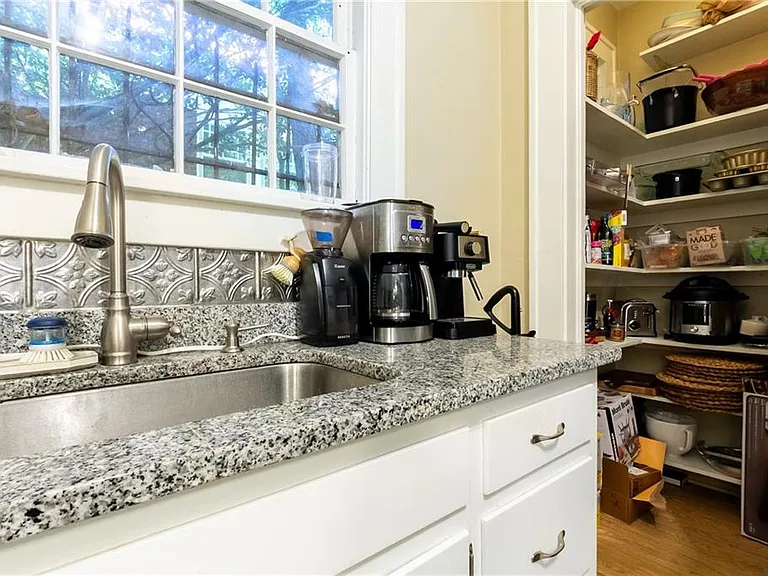 1001 Amsterdam Ave NE — Photo 15