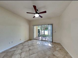 5042 Foxhall Dr N, West Palm Beach, FL 33417
