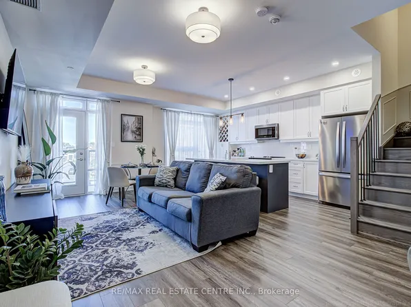 1569 Rose Way #116, Milton, ON L9E 1N4