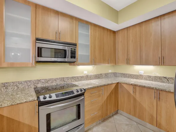 2633 NE 14th Avenue #101, Wilton Manors, FL 33334