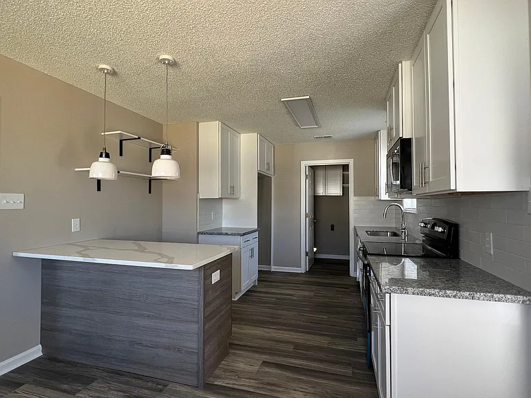 119 Kentshire Ln — Photo 7