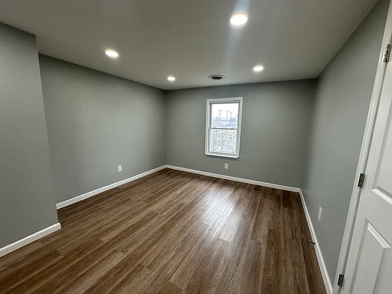 3040 Winchester Ave #B — Photo 4